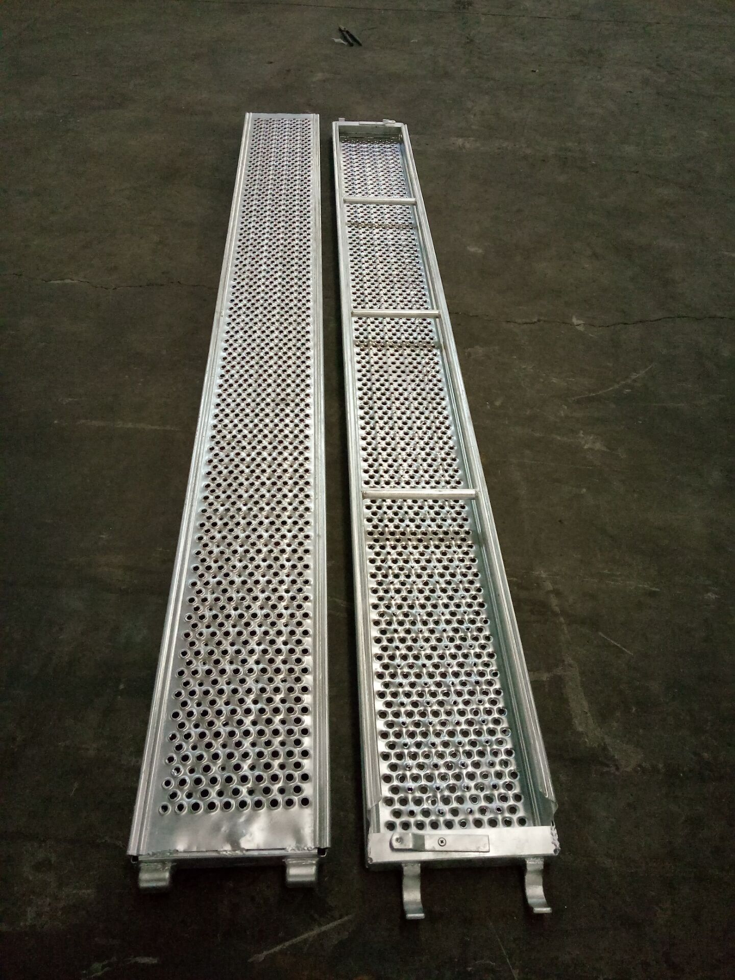 Steel plank  (1).jpg
